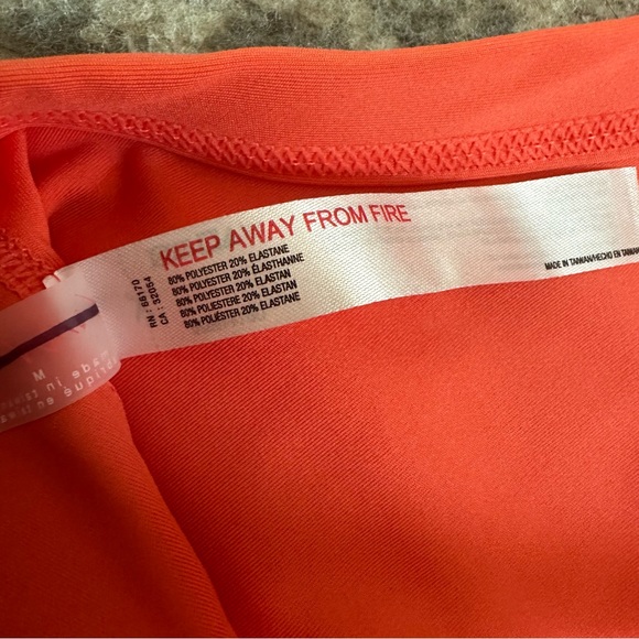 Free People Strappy Back Orange Sports Bra size Medium - Picture 3 of 3
